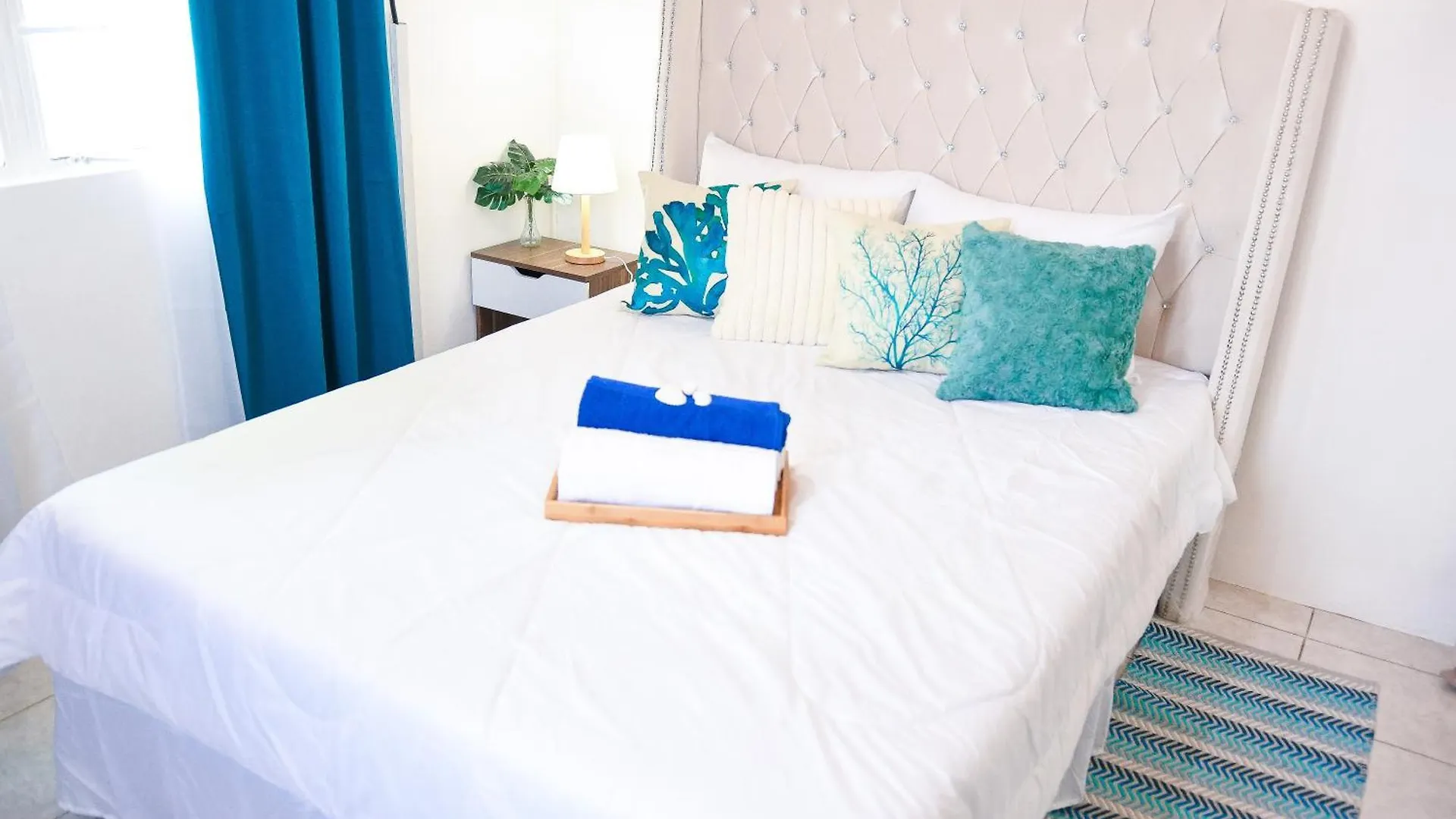 The Arc Villa Scarborough Tatil Evi