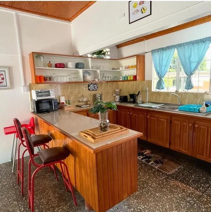 The Arc Villa Scarborough Tatil Evi